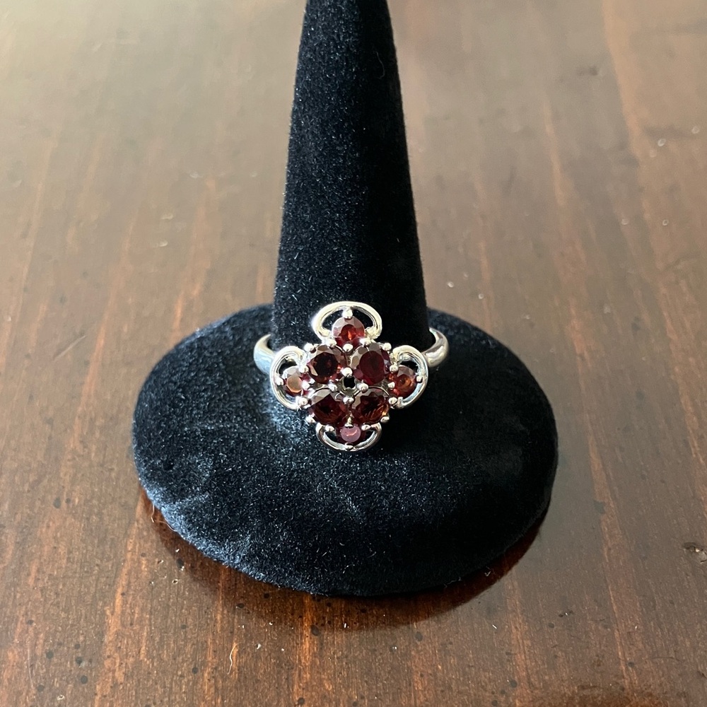 Elegant Silver and Red Gemstone Ring size 7